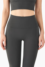 Load image into Gallery viewer, Bunnymate comfortable soft energetic leggings